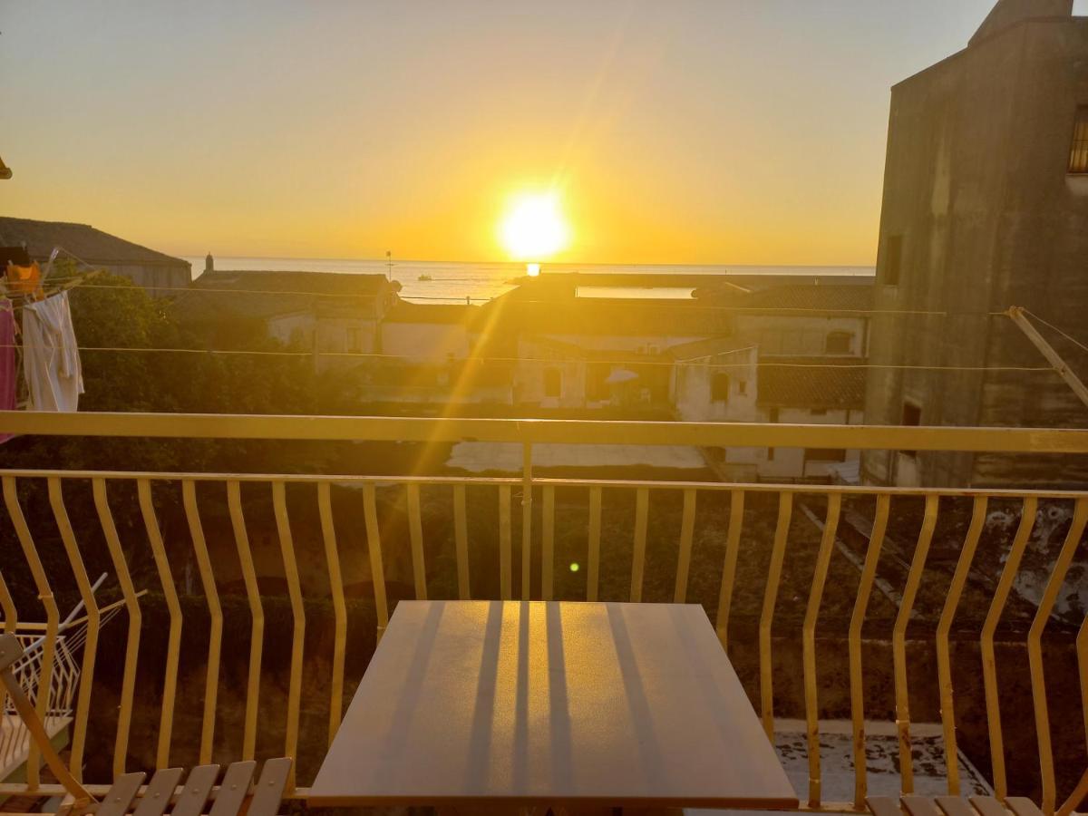 Appartamento Alba Marina E Tramonti Etnei Riposto Esterno foto
