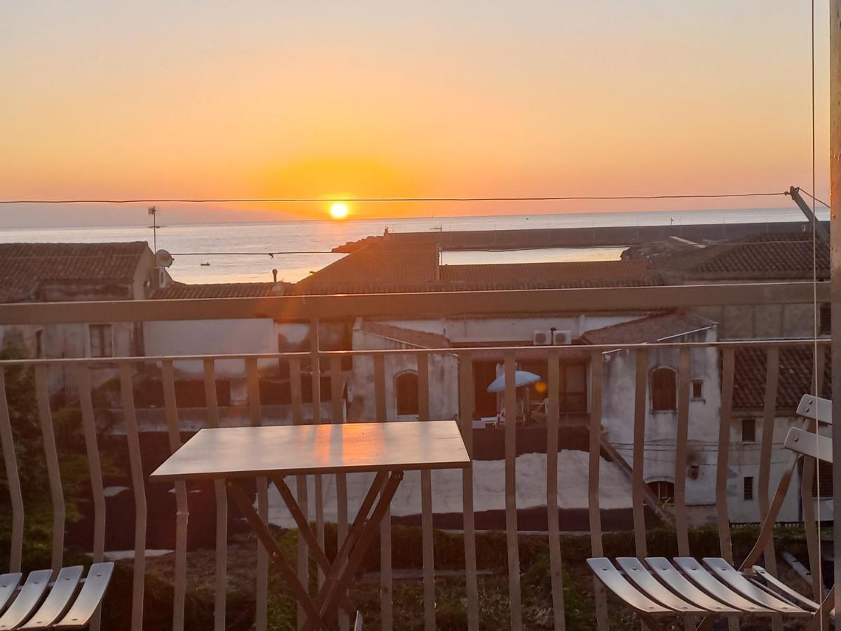 Appartamento Alba Marina E Tramonti Etnei Riposto Esterno foto
