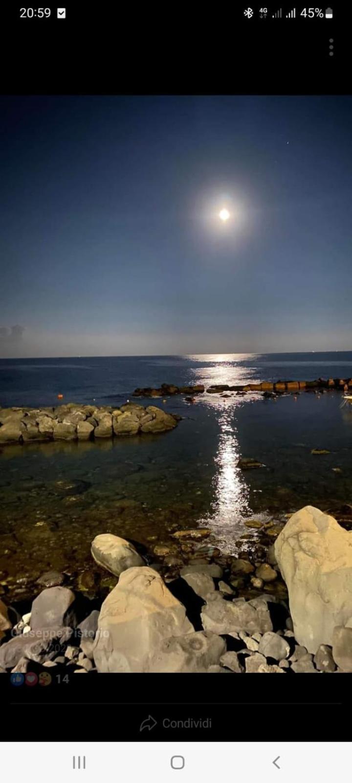 Appartamento Alba Marina E Tramonti Etnei Riposto Esterno foto